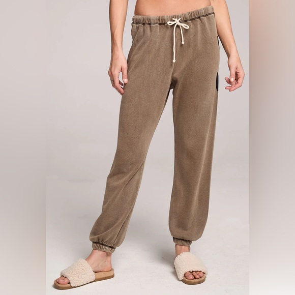 Saltwater Luxe Lounge Set Brown Heart Kevvy Sweatshirt and Elara Pants S / M - Picture 5 of 13